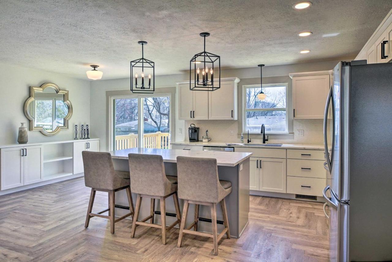 Retreat With Deck About 9 Mi To Downtown Springfield Villa Ozark ภายนอก รูปภาพ